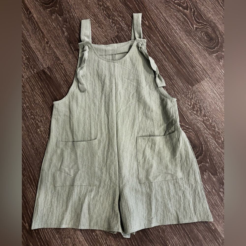 SHEIN Lune Mint Romper. Size L - Picture 3 of 4